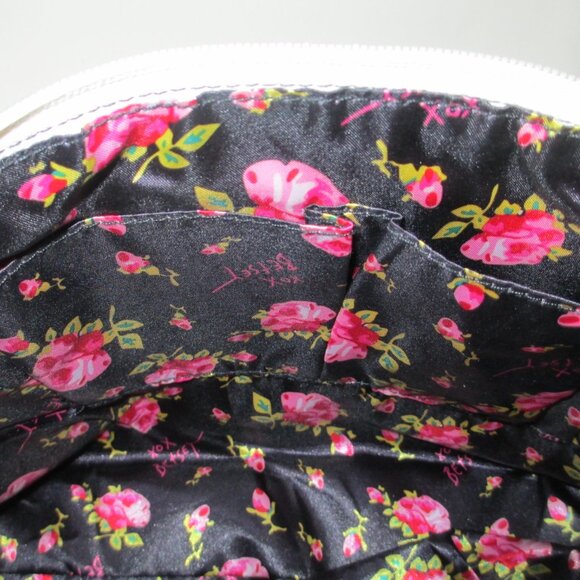 BETSY JOHNSON TRAVEL BAG - Picture 11 of 16